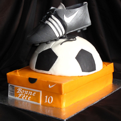 Top Soccer Cakes on Cake Central