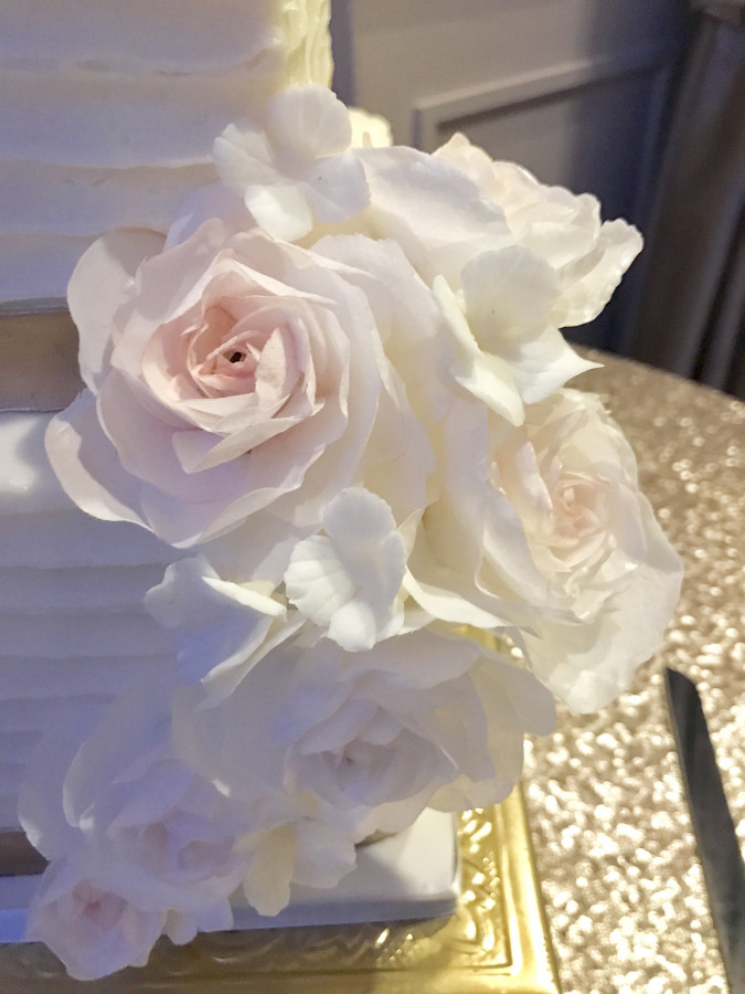 Can I Combine Wafer Paper Flowers With Gumpaste Ones?