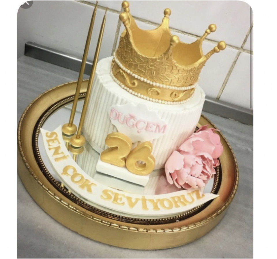How To Recreate...this Cake