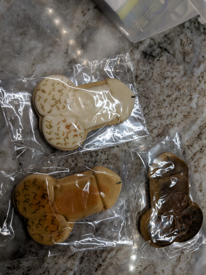 Airbrushed Cookies When Can I Bag Them?