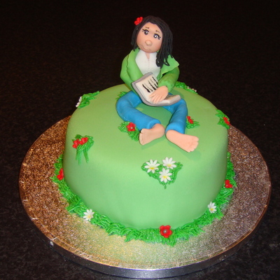 An Aine2 Inspired Cake An Aine2 Inspired Cake