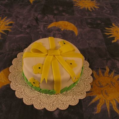 Course 3 Fondant Cake W/ Bow on Cake Central