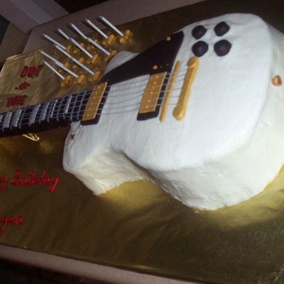 My First Attempt At A Guitar Cake My First Attempt At A Guitar Cake