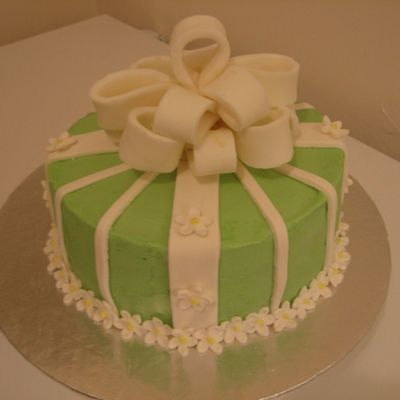 Green Daisy Cake With Bow on Cake Central