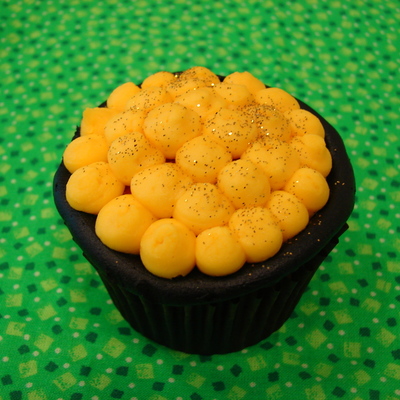 Pot O'gold Cupcake Pot O'gold Cupcake