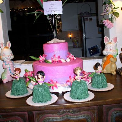 Hawaii Luau Hula Tropical Cake For Grams 80Th! Hawaii Luau Hula Tropical Cake For Grams 80Th!