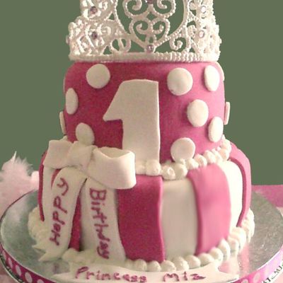 Princess Cake With Icing Tiara Princess Cake With Icing Tiara