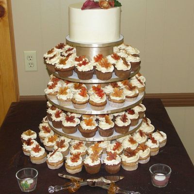 Cupcake Tree With Round Cake Topper Cupcake Tree With Round Cake Topper