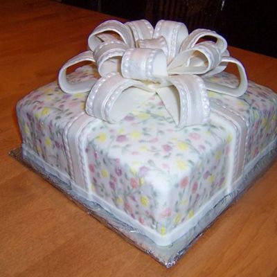 Present Cake With Fondant Bow on Cake Central