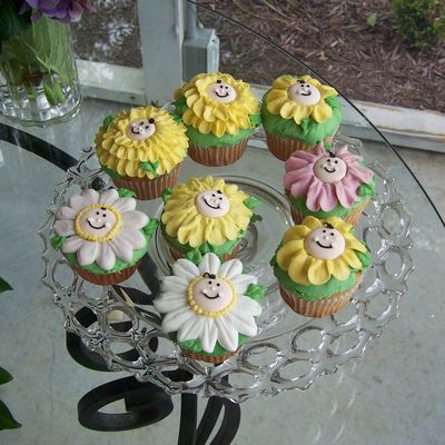 Flower Baby Cupcakes Flower Baby Cupcakes