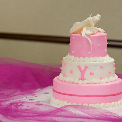 Sweet Baby Shower Cake With Ballet Slippers Sweet Baby Shower Cake With Ballet Slippers