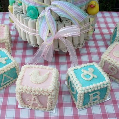 Pink & Blue Baby Blocks Cakes Pink & Blue Baby Blocks Cakes