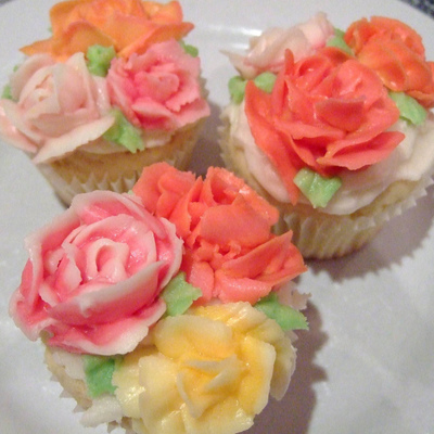 Buttercream Roses Cupcakes on Cake Central