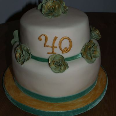 Green And Gold 40Th Birthday Cake on Cake Central