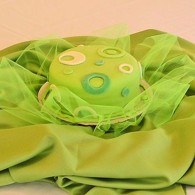 Neon Green Cake on Cake Central