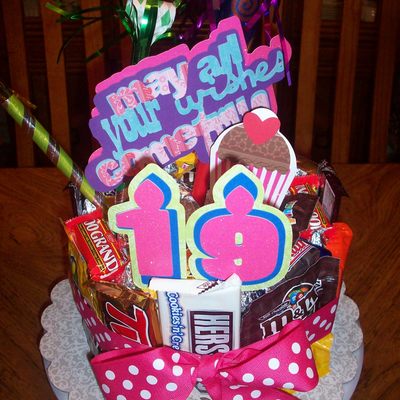 The Non- Cake Candy Bar "cake" The Non- Cake Candy Bar "cake"