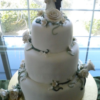 Rose And Vine Wedding Cake Rose And Vine Wedding Cake
