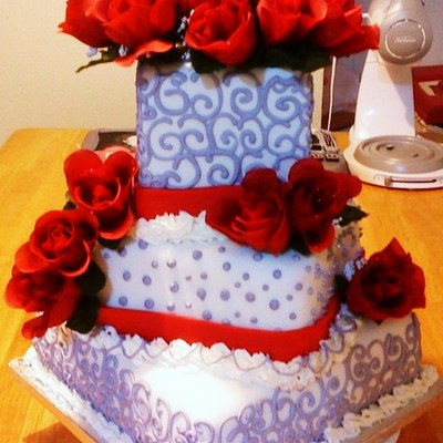 Square Wedding Cake Colors Red And Silver Square Wedding Cake Colors Red And Silver