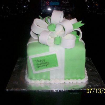 Present Birthday Cake With Bow on Cake Central