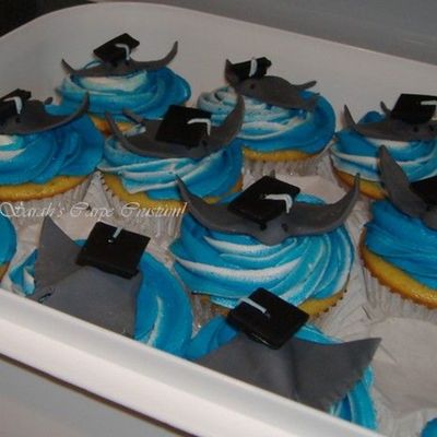 Stingray Graduation Cupcakes Stingray Graduation Cupcakes