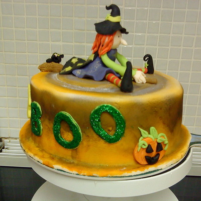 Halloween Witch Cake! Halloween Witch Cake!