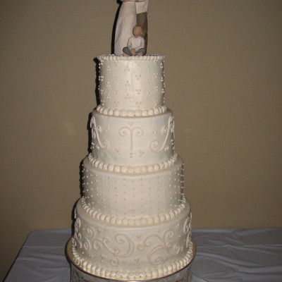 Elegant Ivory Wedding Cake Elegant Ivory Wedding Cake