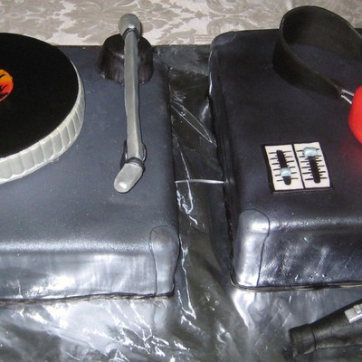 Turntable, Headphones, And Mic Cake Turntable, Headphones, And Mic Cake
