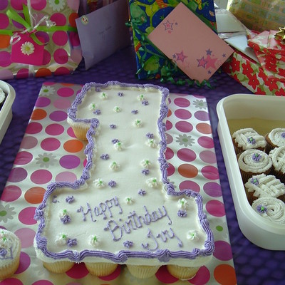 Cupcake Cake For Ivy's First B-Day Cupcake Cake For Ivy's First B-Day