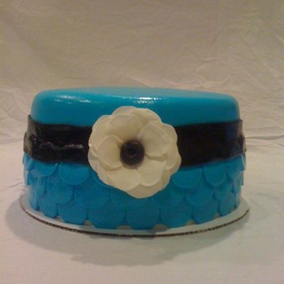 Blue Anemone Cake on Cake Central