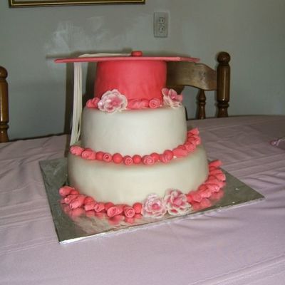 My Sister's Graduation Cake on Cake Central
