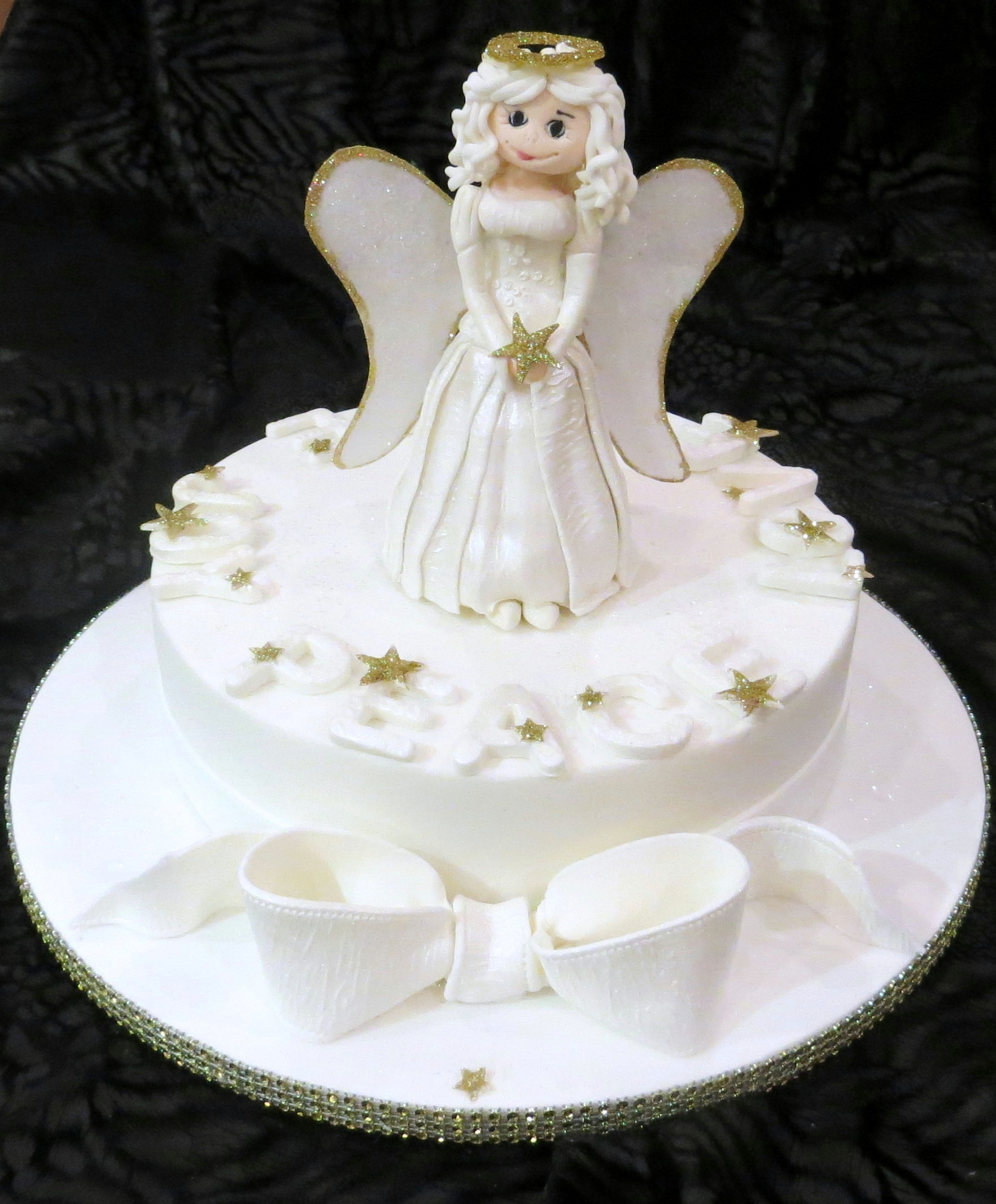 Christmas Cake With Edible Angel Made From Modelling Paste ...