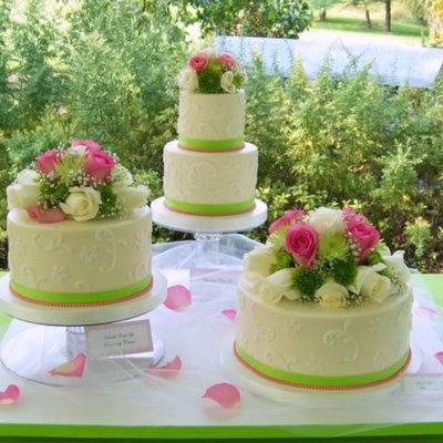 3 Stand Wedding Cake Display 3 Stand Wedding Cake Display