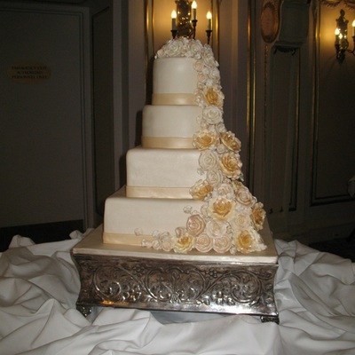 Recent December Wedding All Ivory Fondant And Gp Flowers Airbrushed With Blend Of Bronze And Pearl To Get A Slight Ivory Effect Recent December Wedding All Ivory Fondant And Gp Flowers Airbrushed With Blend Of Bronze And Pearl To Get A Slight Ivory Effect