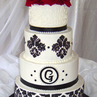 Stenciled Black White Red Wedding Cake Stenciled Black White Red Wedding Cake