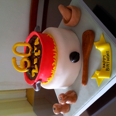 Evelyn's Birthday Cake And Cupcakes Evelyn's Birthday Cake And Cupcakes