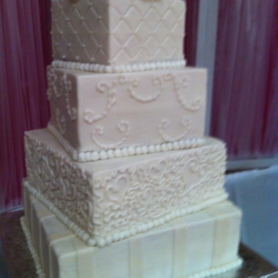 Square Staggered Bride's Cake Square Staggered Bride's Cake