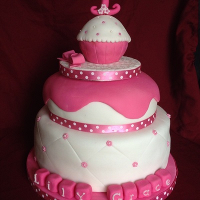 Lilys First Birthday Cake Done By My Daughter Lousie Lilys First Birthday Cake Done By My Daughter Lousie