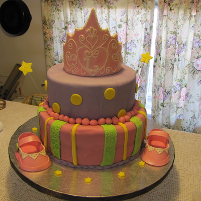 Leah's Crown Cake Leah's Crown Cake