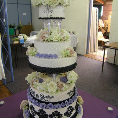 I Made This Cake For My Youngest Cousins Wedding A Few Years Back It Was A Monster And I Had To Drive It 8Hr To Its Destination I Decorat I Made This Cake For My Youngest Cousins Wedding A Few Years Back It Was A Monster And I Had To Drive It 8Hr To Its Destination I Decorat