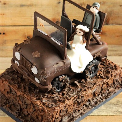 The Bride Wanted Her Groom To Have His Jeep For His Cake He Loves To Go Mud Riding And Hunting So We Also Incorporated Those Elements T The Bride Wanted Her Groom To Have His Jeep For His Cake He Loves To Go Mud Riding And Hunting So We Also Incorporated Those Elements T