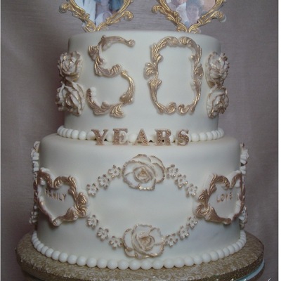 I Made This 50Th Wedding Anniversary Cake And Cupcakes For My Daughter In Laws Grandparents A Few Weeks Ago Red Velvet And Carrot Cake Cup... I Made This 50Th Wedding Anniversary Cake And Cupcakes For My Daughter In Laws Grandparents A Few Weeks Ago Red Velvet And Carrot Cake Cup...