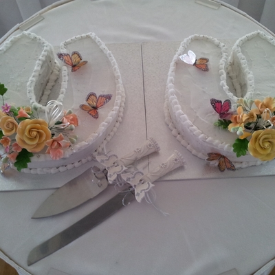 Horseshoe Wedding Cakes on Cake Central