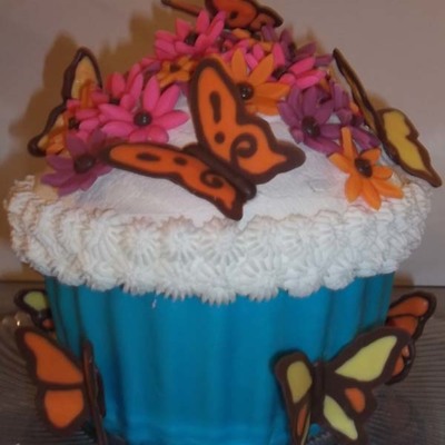 Giant Cupcake Giant Cupcake