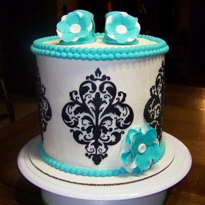 Barrel Cake For A Baby Shower Baby Shoes And Bead Border Are Fondant Cake Is Filled With Smbc Frosted With American Buttercream And Damas