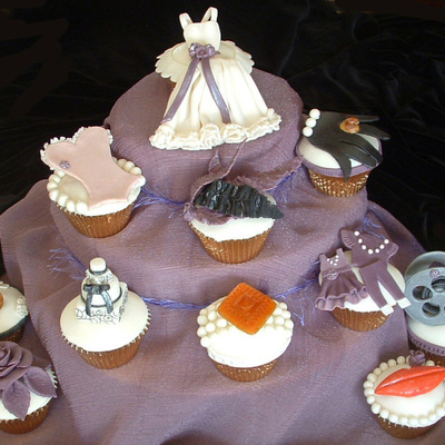 Glamour Cupcakes For Old Hollywood Bachelorette Party. Glamour Cupcakes For Old Hollywood Bachelorette Party.