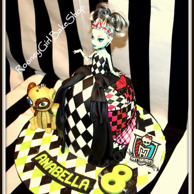 Frankie Stein Monster's High Doll Cake Frankie Stein Monster's High Doll Cake