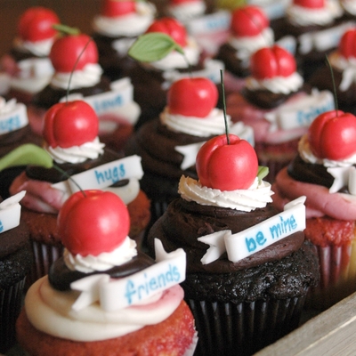 Valentine's Cherry Love Cupcakes Valentine's Cherry Love Cupcakes