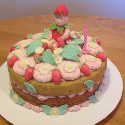 Bottom Layer Is Strawberry Top Layer Is Kiwi White Milk Chocolate Strawberry Buttercream Little Strawberry Character And Other Decoration Bottom Layer Is Strawberry Top Layer Is Kiwi White Milk Chocolate Strawberry Buttercream Little Strawberry Character And Other Decoration