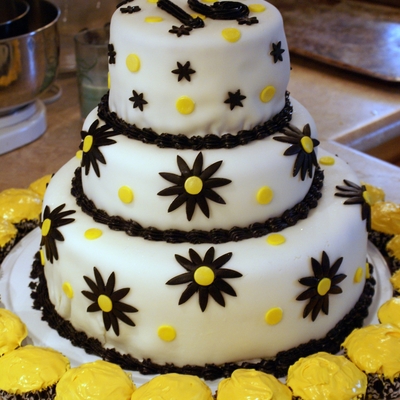 Sweet 16 Daisy Cake Sweet 16 Daisy Cake