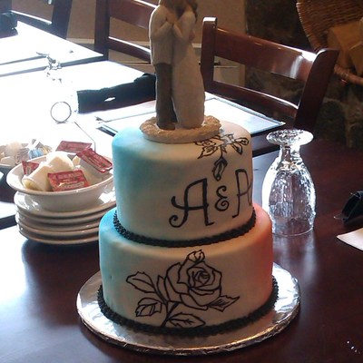 Black Line Roses Wedding Cake Black Line Roses Wedding Cake